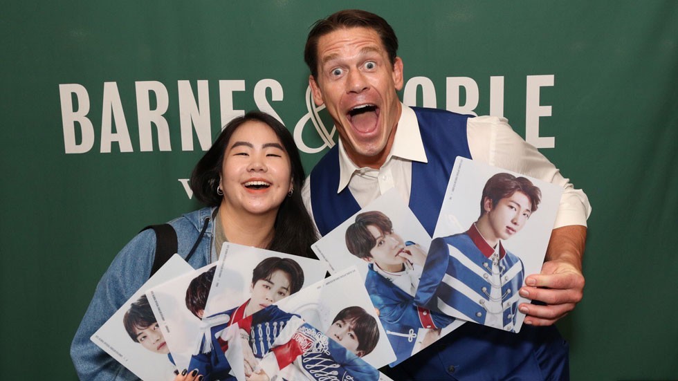 BTS: John Cena muestra su amor por sus bias de Bangtan y ARMY | Ellen Show | Namjoon y J-Hope | Cultura Asiática | La República