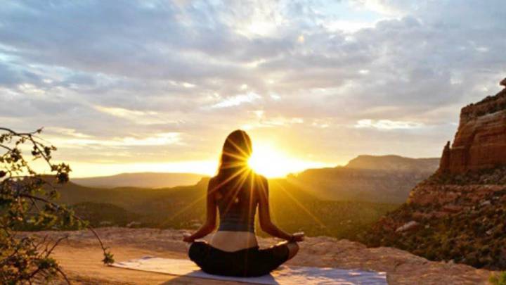 La meditación es una técnica de relajación para el cuerpo y para ayudar a conciliar el sueño. FOTO: Instagram