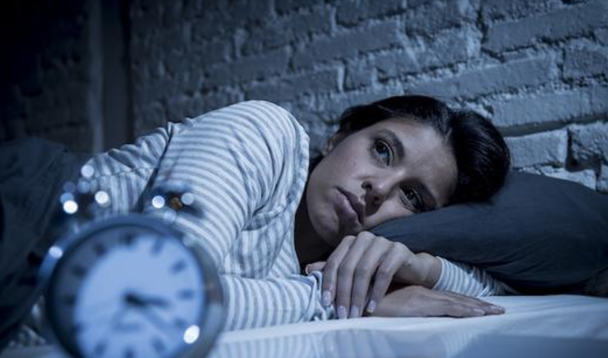 Una de las causas del insomnio es el estrés