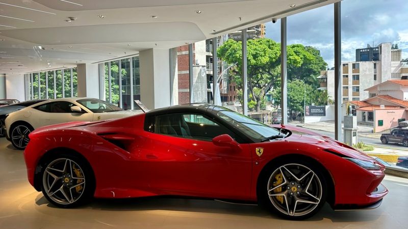 Ferrari dealer, Las Mercedes, Caracas.  Photo: Norberto Paredes / BBC NEWS WORLD