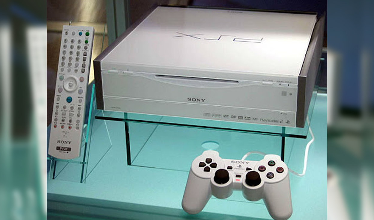 Sabías que Sony lanzó una versión de PlayStation 2 que incluía una  videograbadora digital?, Videojuegos
