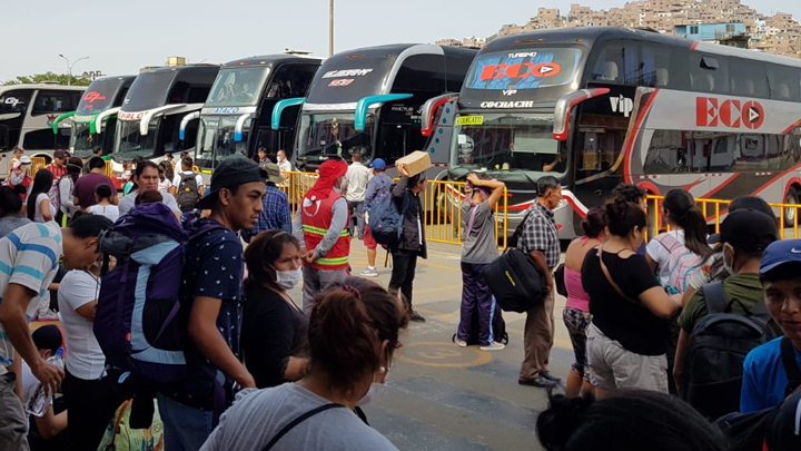 Coronavirus en Perú: precios de pasajes se triplican en terminal de Yerbateros tras declaratoria de emergencia [VIDEO] | Sociedad | La República