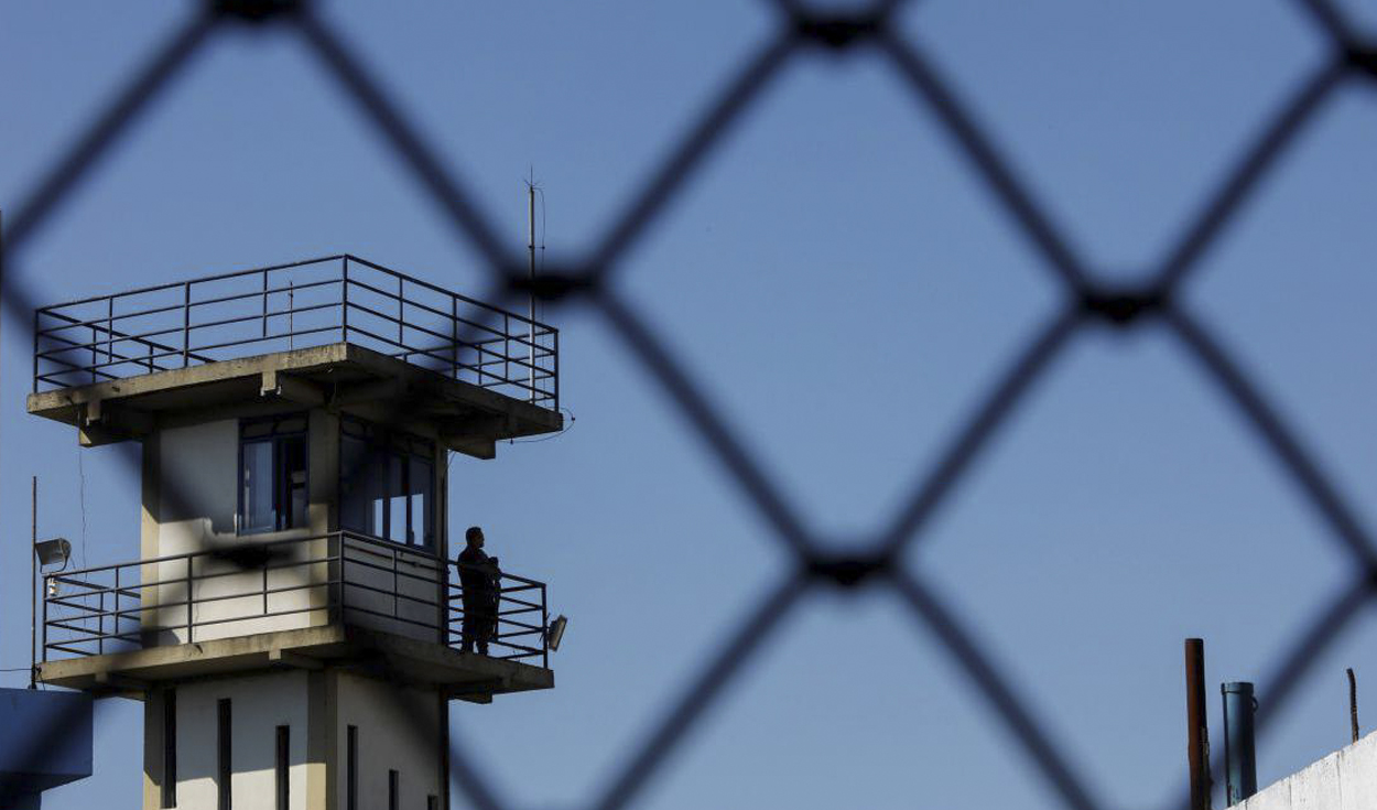 EE. UU.: denuncian al personal de una cárcel por torturar a los reos con la canción “Baby Shark”