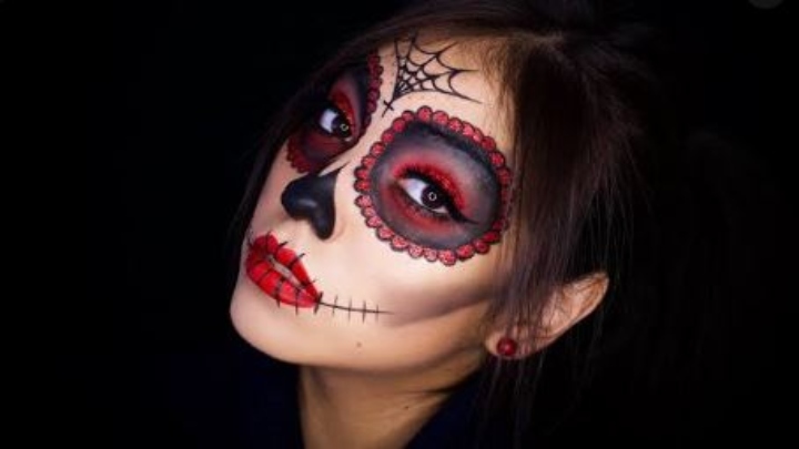  Maquillaje de Catrina por Día de los muertos  cómo pintarse mitad de cara paso a paso básico, sencillo, fácil y bonito para mujer y niñas