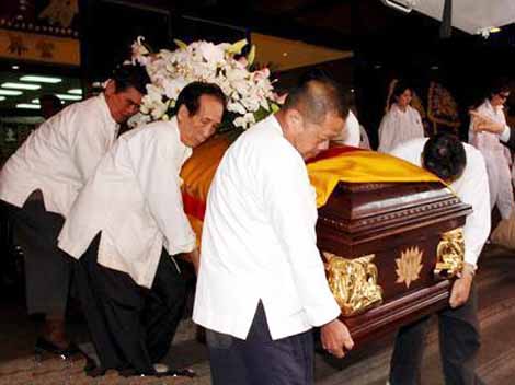 Por qué se visten de blanco en los funerales en Asia? | India | Japón |  China | lrtm | Datos lr | La República