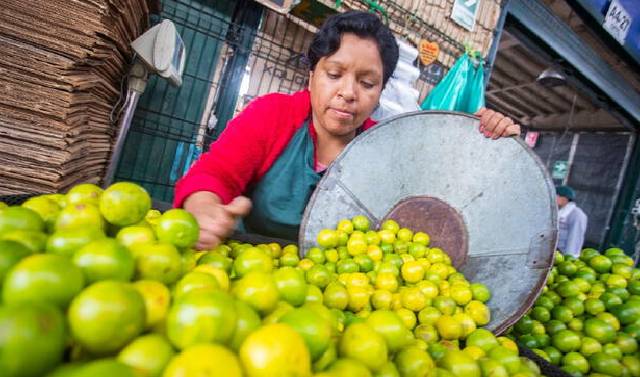Limón se comercializa a menos de S/9 el kilogramo en mercado mayoristas
