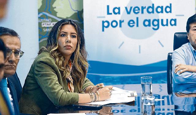 Congreso evaluará responsabilidad de Rosselli Amuruz en fiesta