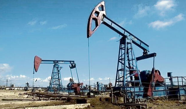 Congreso vuelve a la carga con proyectos para extender retroactivamente contratos petroleros