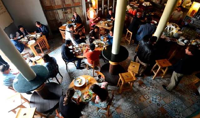 Ventas en los restaurantes caen hasta en un 40%