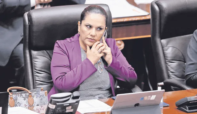Digna Calle evitó más de 500 votos en sesiones del Pleno