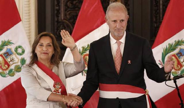 Javier González-Olaechea asumió la Cancillería en reemplazo de Ana Gervasi
