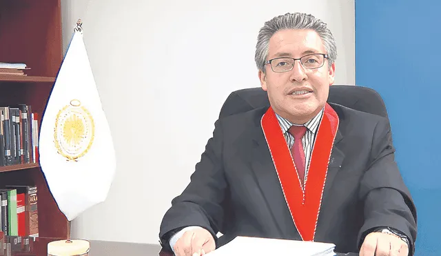 Comenzó el cambio: Juan Carlos Villena es nuevo fiscal de la Nación y Delia Espinoza regresó