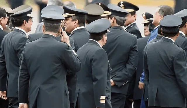 Comando PNP pretende ascender a dedo a cuatro al grado de teniente general