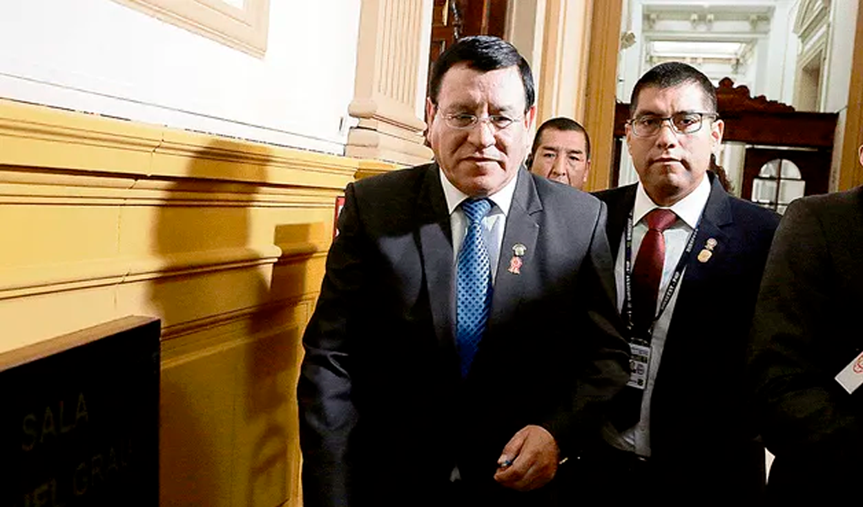 Alejandro Soto canjeó con Patricia Benavides archivo de caso Fábrica de Trolls por la destitución de la JNJ