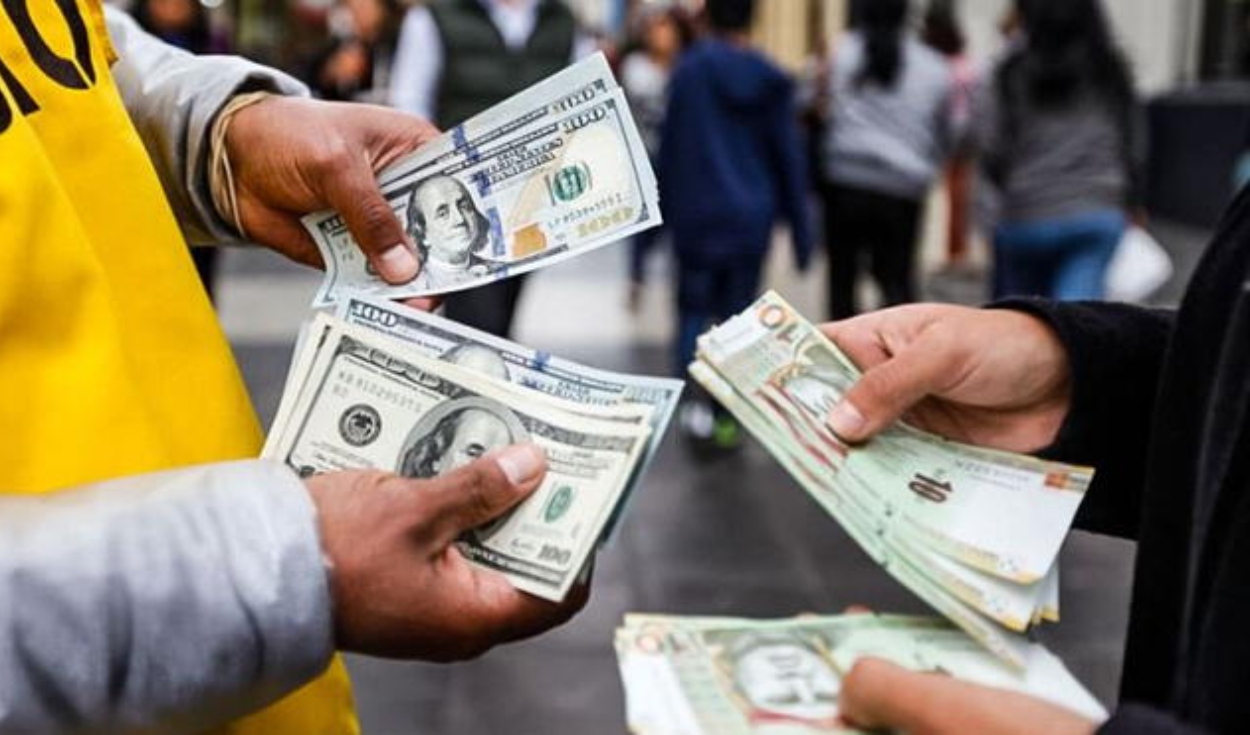 Tipo de cambio: dólar cierra al alza este jueves 27 en S/3,8280, su máximo nivel en 4 meses