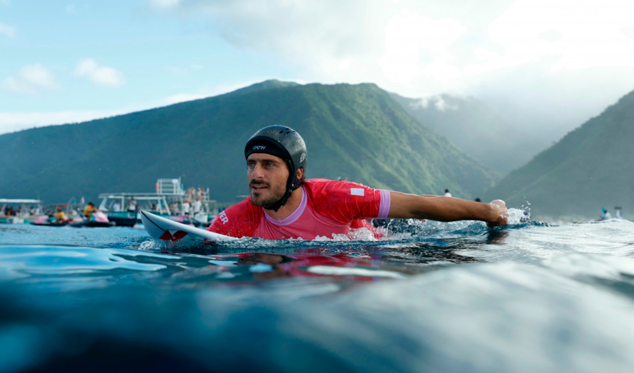 Alonso Correa clasificó a cuartos de final de surf en los Juegos Olímpicos París 2024