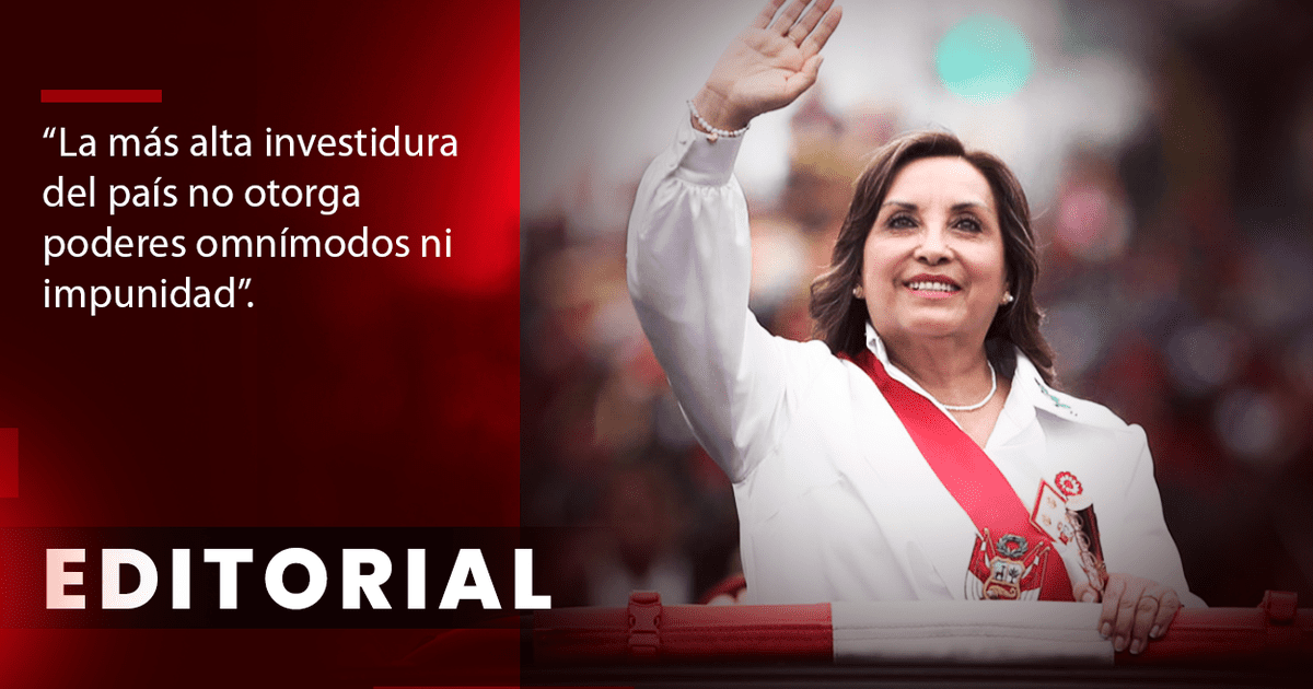 Editorial: Dina y el disfraz de presidenta