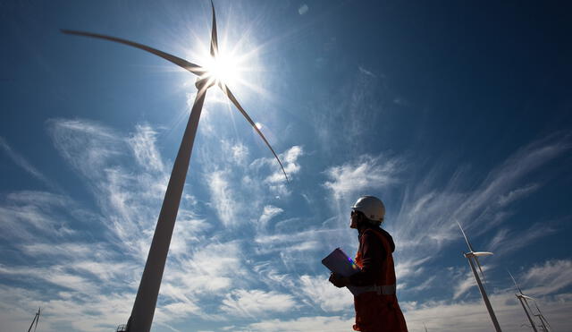 Controversia por norma que encarecería energías renovables en el Perú