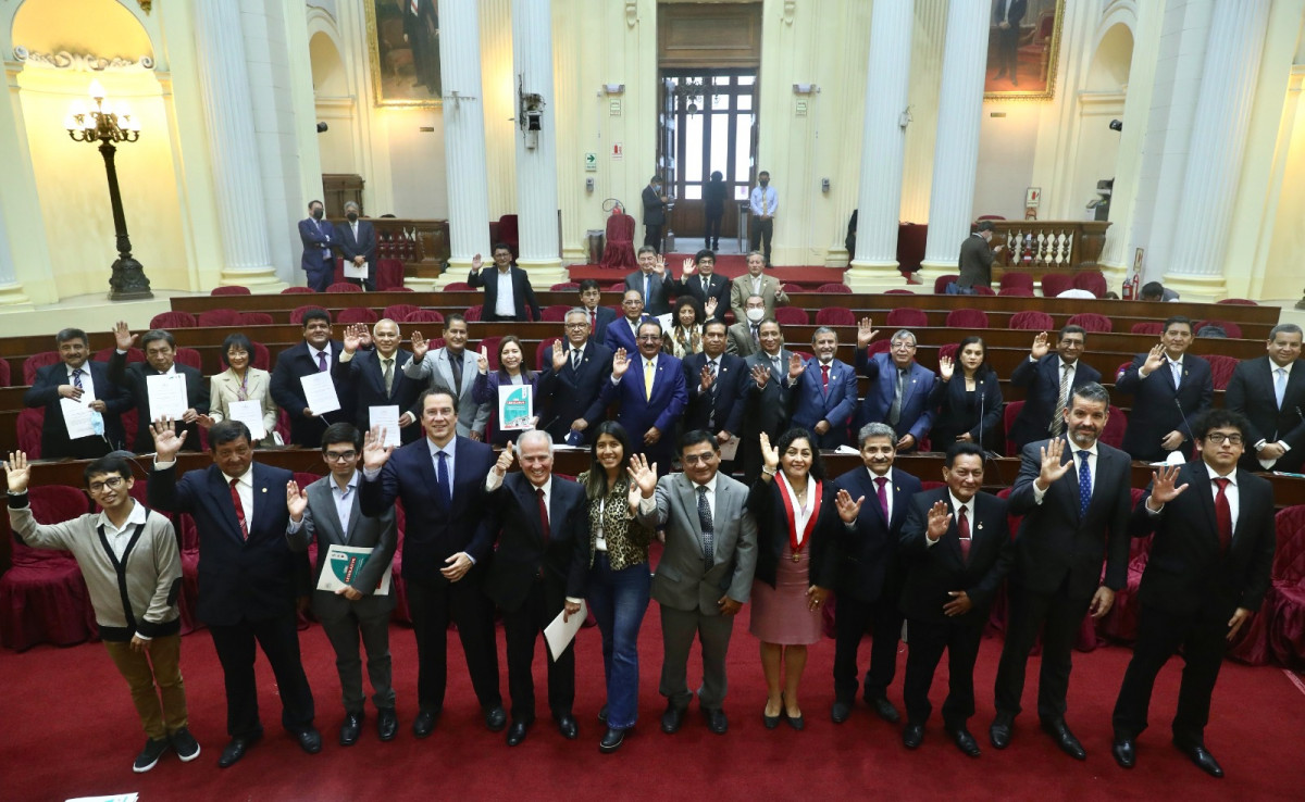 Universidades proponen que haya un segundo licenciamiento Universidades proponen que haya un segundo licenciamiento