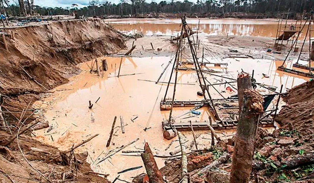 Oro toca picos históricos mientras minería informal en Perú crece