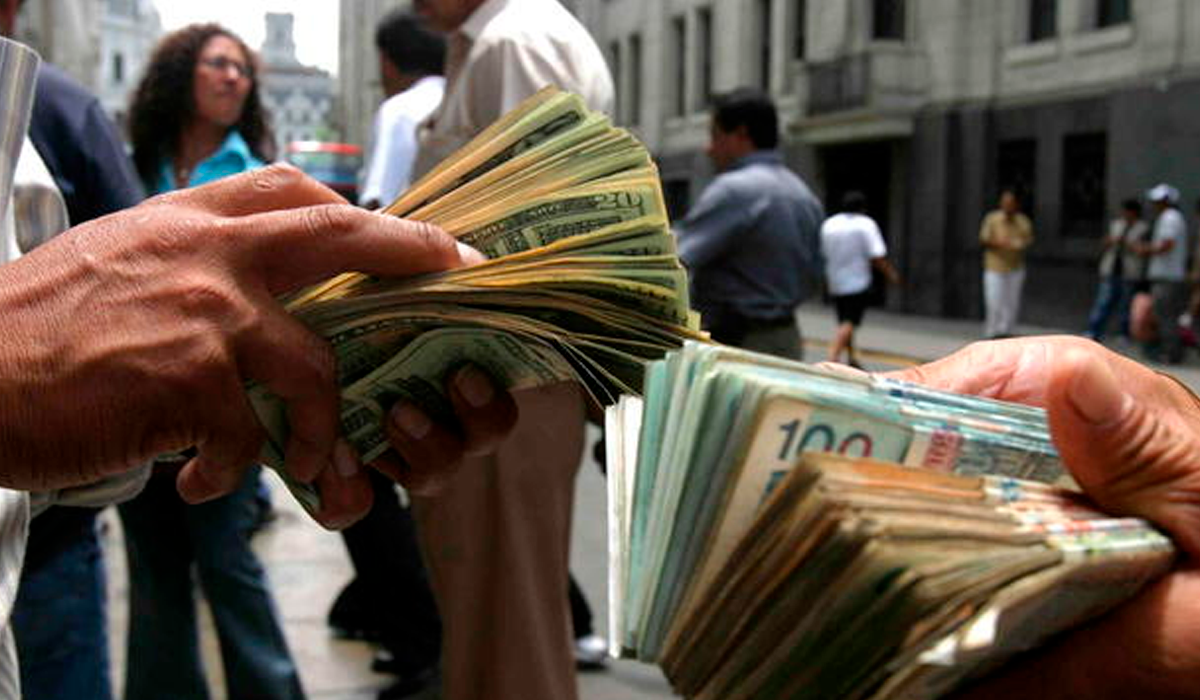 Tipo de cambio: dólar cierra al alza hoy, martes 20 de agosto, con S/3,7500