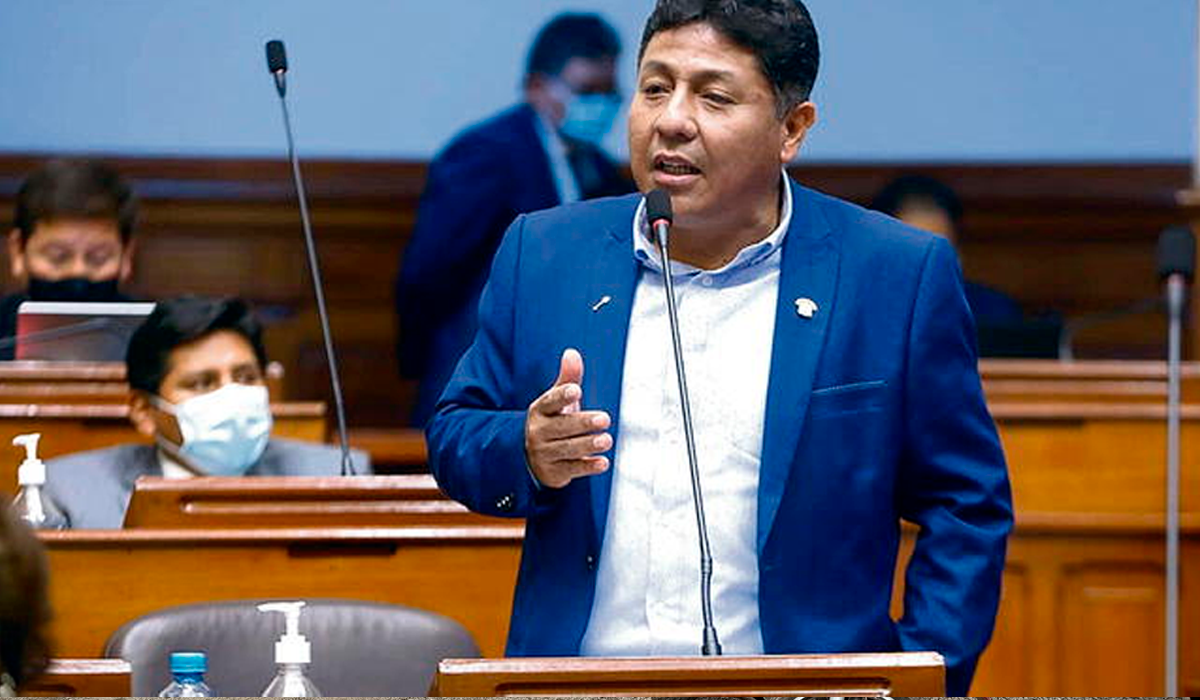 Raúl Doroteo: denuncian que el congresista se apropió de manera ilícita de la casa de sus padres