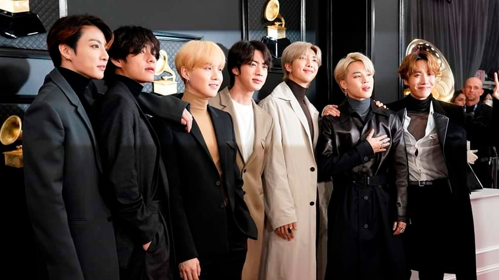 BTS donará sus trajes Louis Vuitton en próxima subasta de ayuda