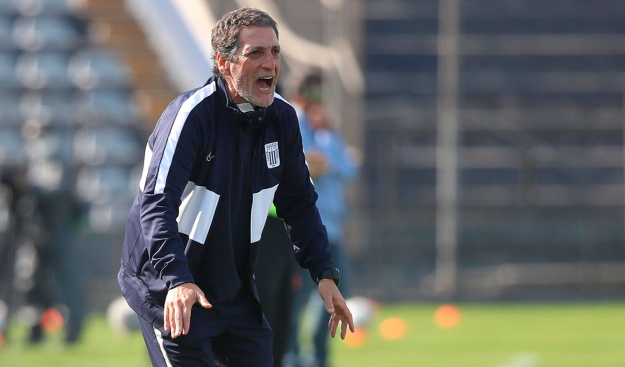 Mario Salas, DT de Alianza Lima en 2020.