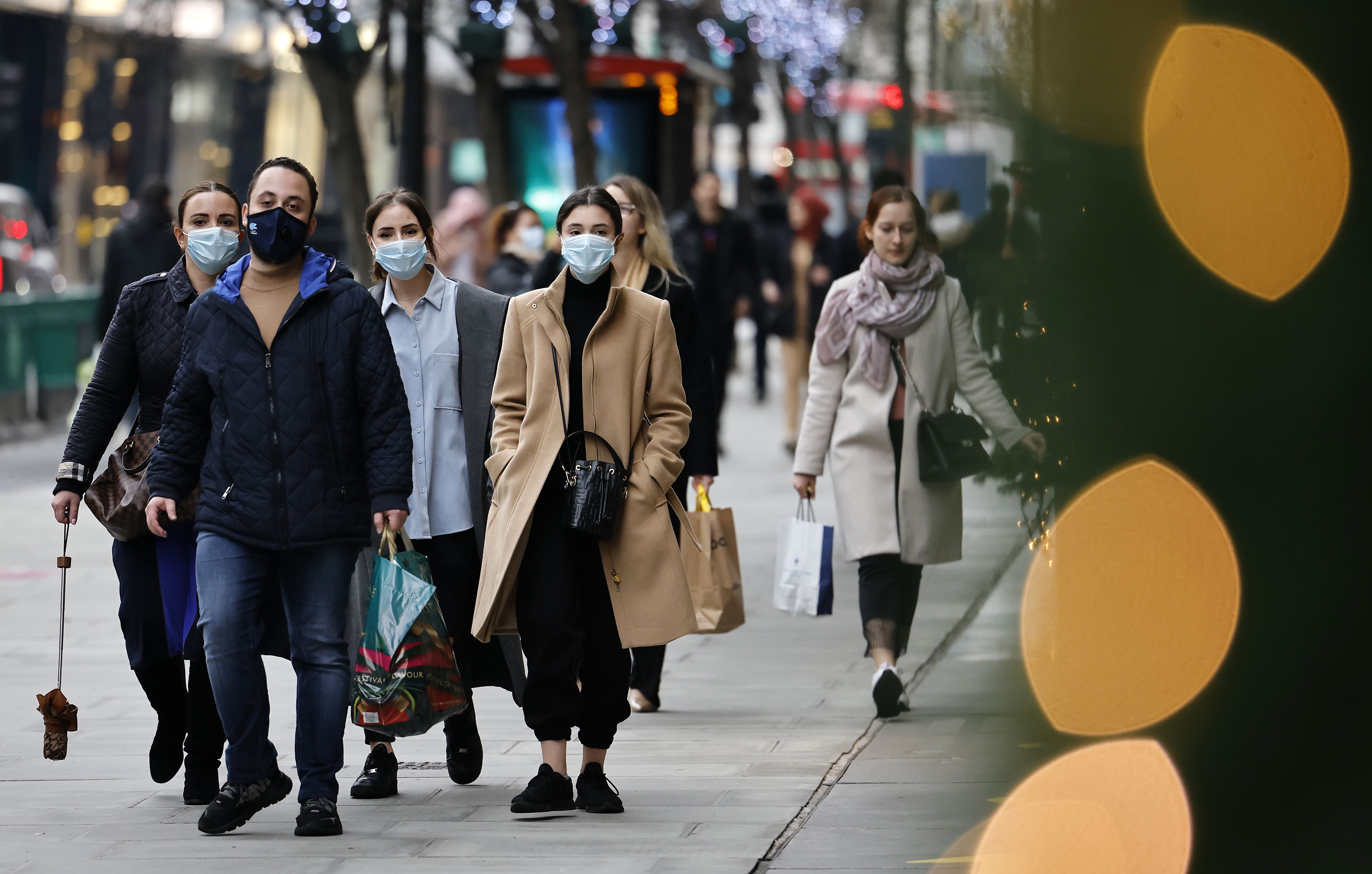 El 14 de diciembre el mundo se enteró que una nueva variante del virus había aparecido en el Reino Unido. Foto: AFP.