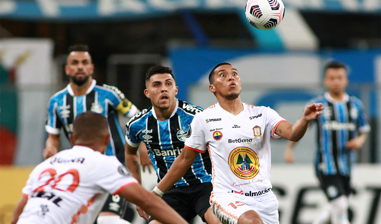 Gremio y Ayacucho FC volverán a enfrentarse el martes 16 de marzo en Quito. Foto: AFP