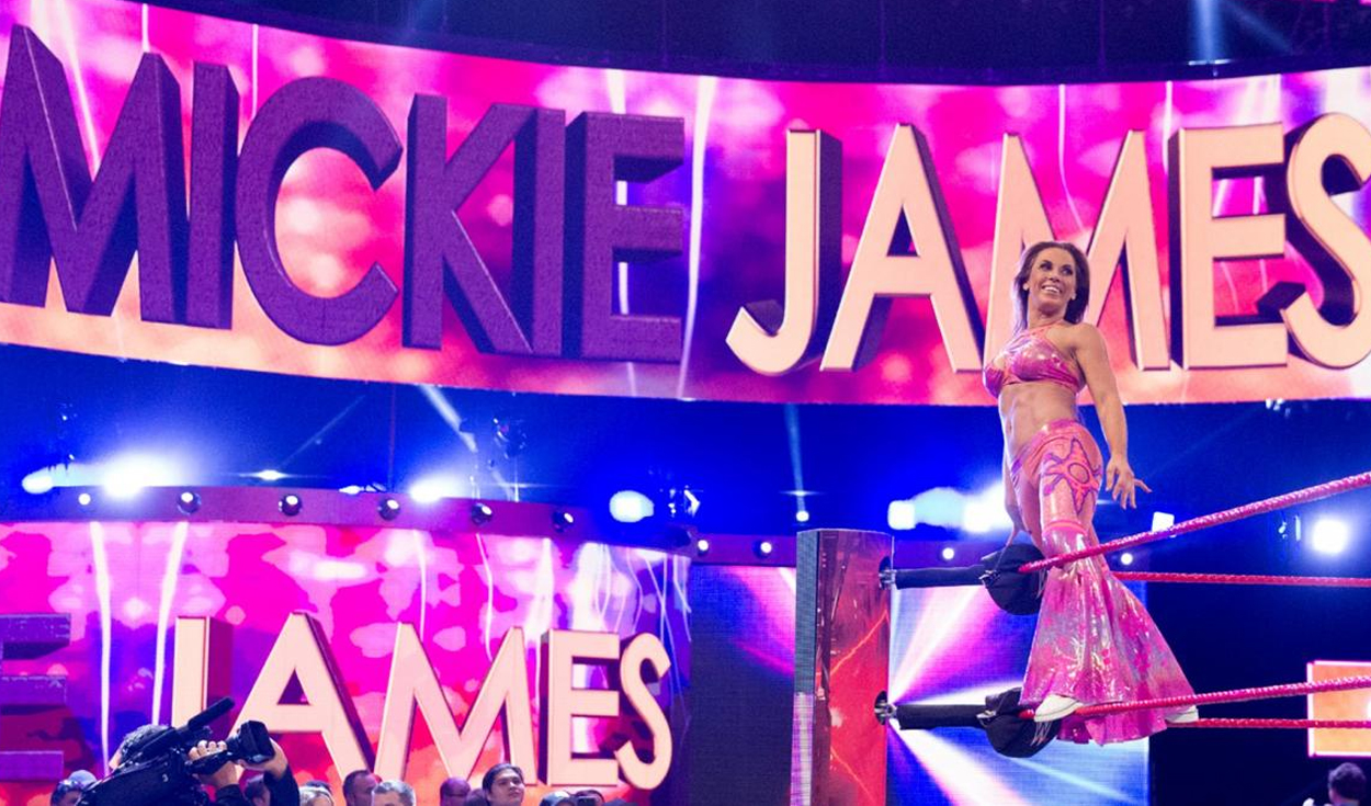 Mickie James arremetió contra WWE por discriminarla por su género. Foto: WWE