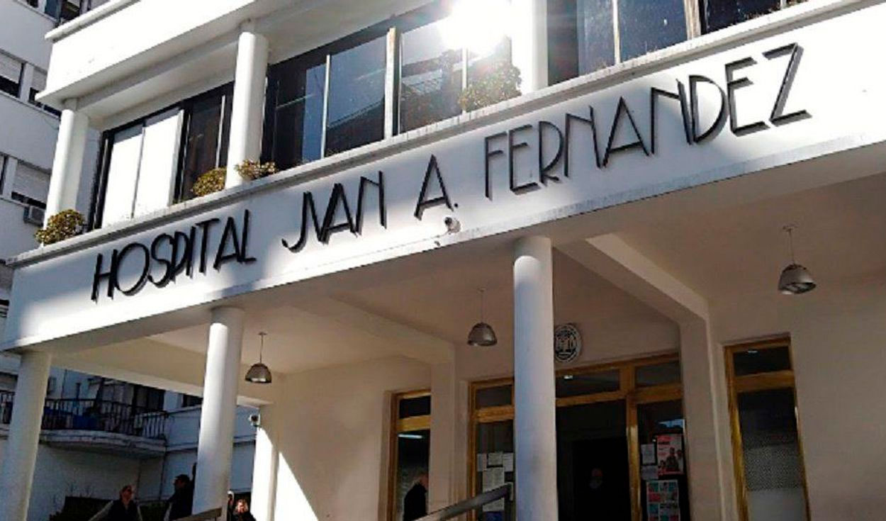 El Hospital Fernández amaneció con varias pintadas en contra de los médicos. Fuente: La Nación