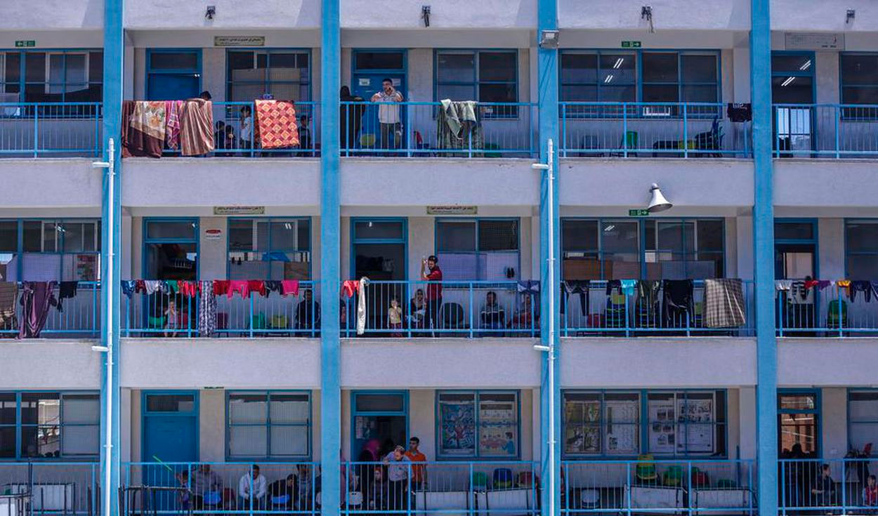 Aproximadamente 47.000 personas que se han quedado sin hogar debido a los ataques israelíes se han refugiado en 58 escuelas de la UNRWA (Agencia de la ONU para los refugiados). Fuente EFE
