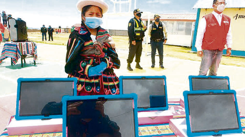 Alumnos de 18 colegios en Arequipa no pueden usar tabletas