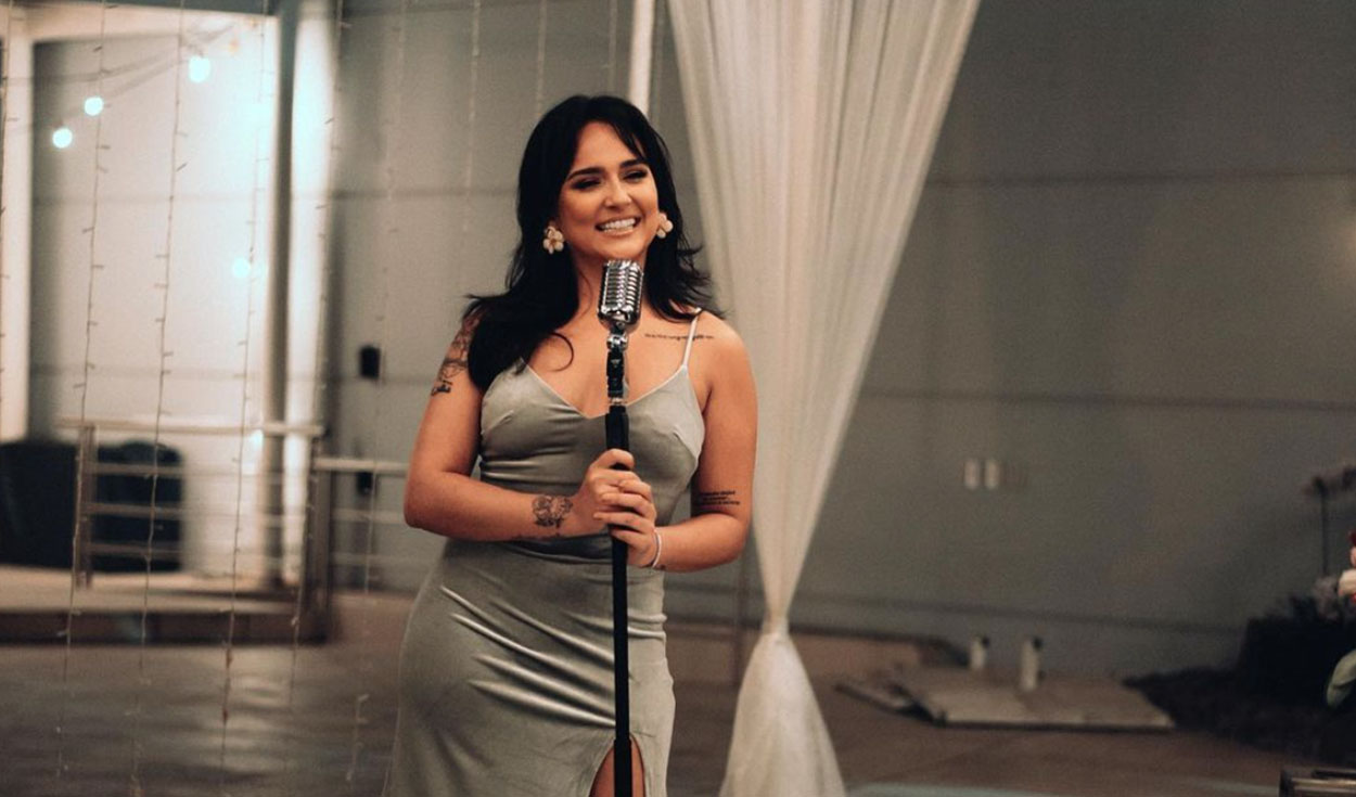 La cantante agradeció a sus fanáticos por su apoyo durante todo estos años. Foto: Instagram / Daniela Darcourt