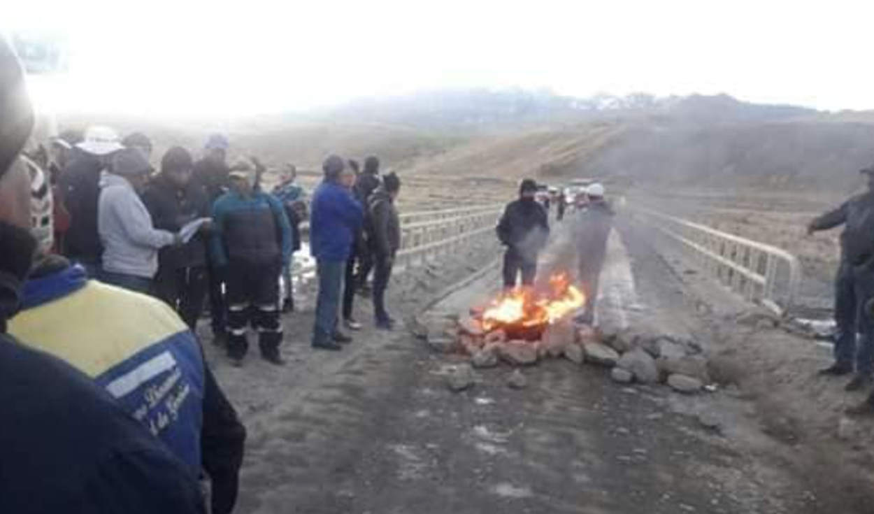 Puno: manifestantes de Chaconi bloquean ingreso a minera San Rafael en Antauta