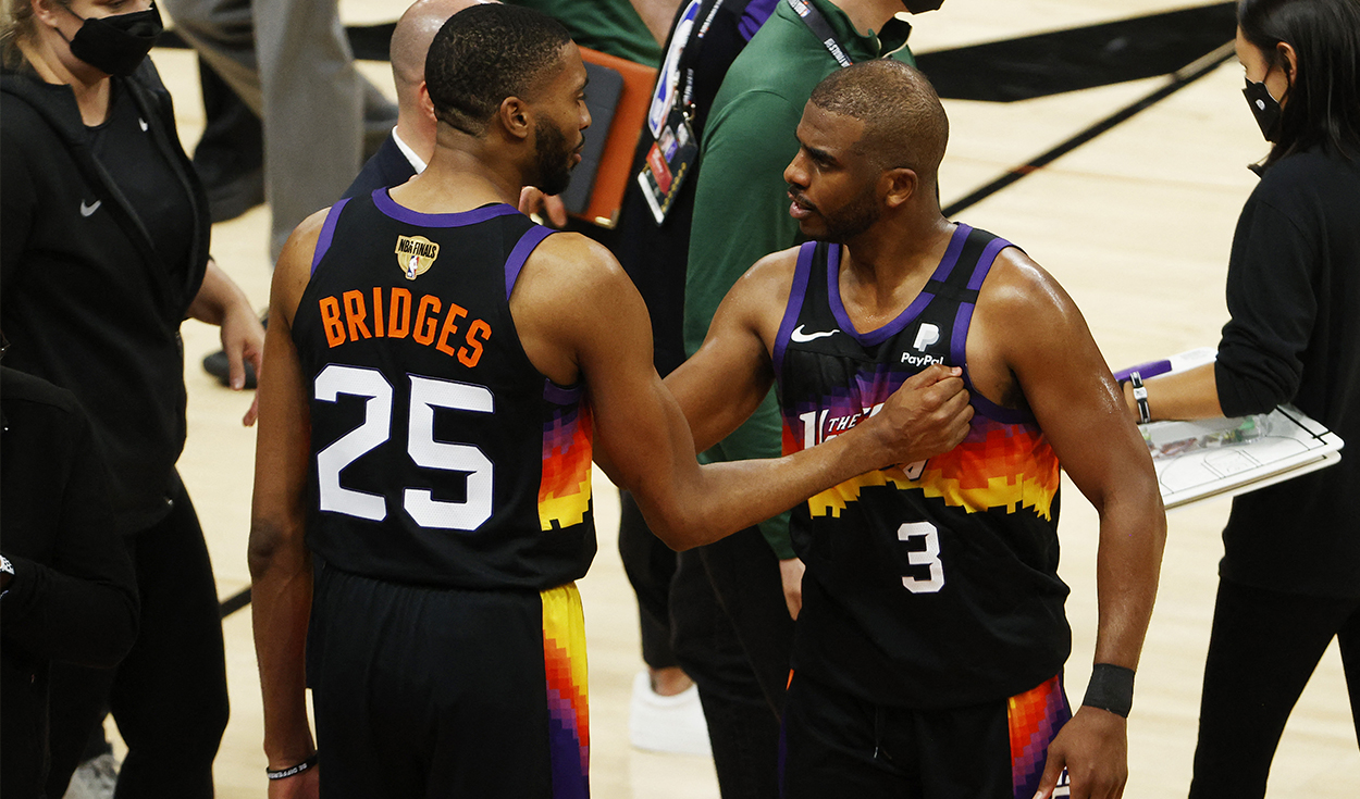 Bucks perdió ante Phoenix Suns en el segundo juego de las Finales de la NBA. Foto: AFP