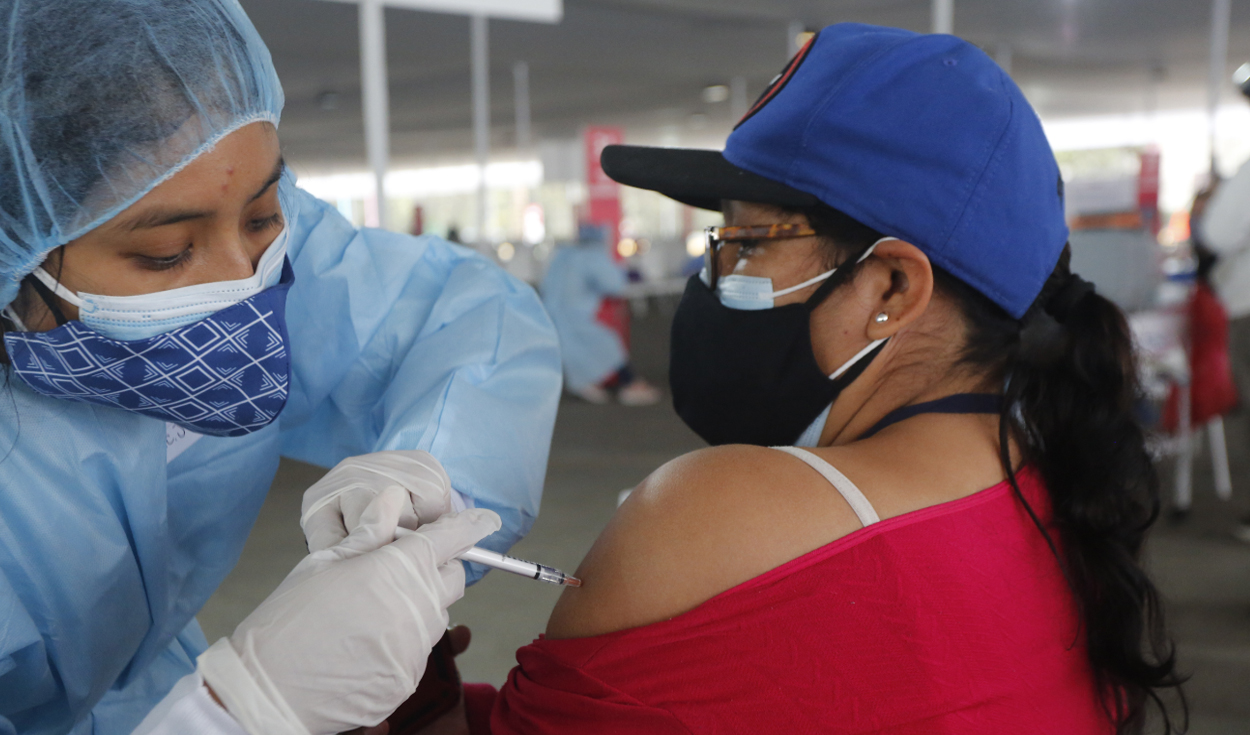 Durante hoy 13 de julio se administraron 53.771 dosis. Foto: Carlos Contreras / La República