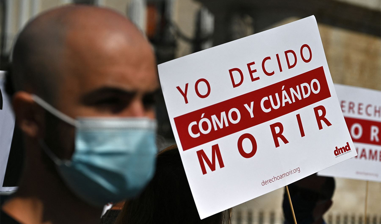 Aunque es legal desde 1997, en Colombia persisten barreras para alcanzar la eutanasia. Foto: AFP