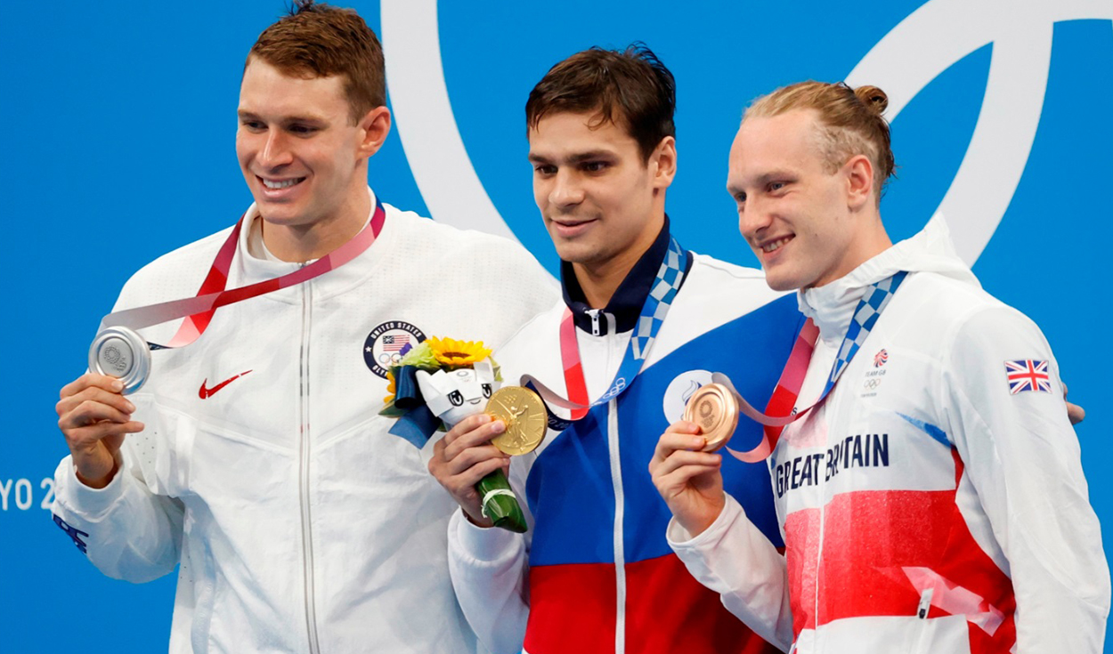 Rylov lideró el podio en los 100 metros espalda, seguido por Ryan Murphy (Estados Unidos) y Luke Greenbak (Gran Bretaña). Foto: EFE