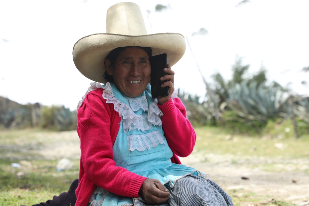 Habitantes del centro poblado Número Ocho en Cajamarca acceden por primera vez al Internet