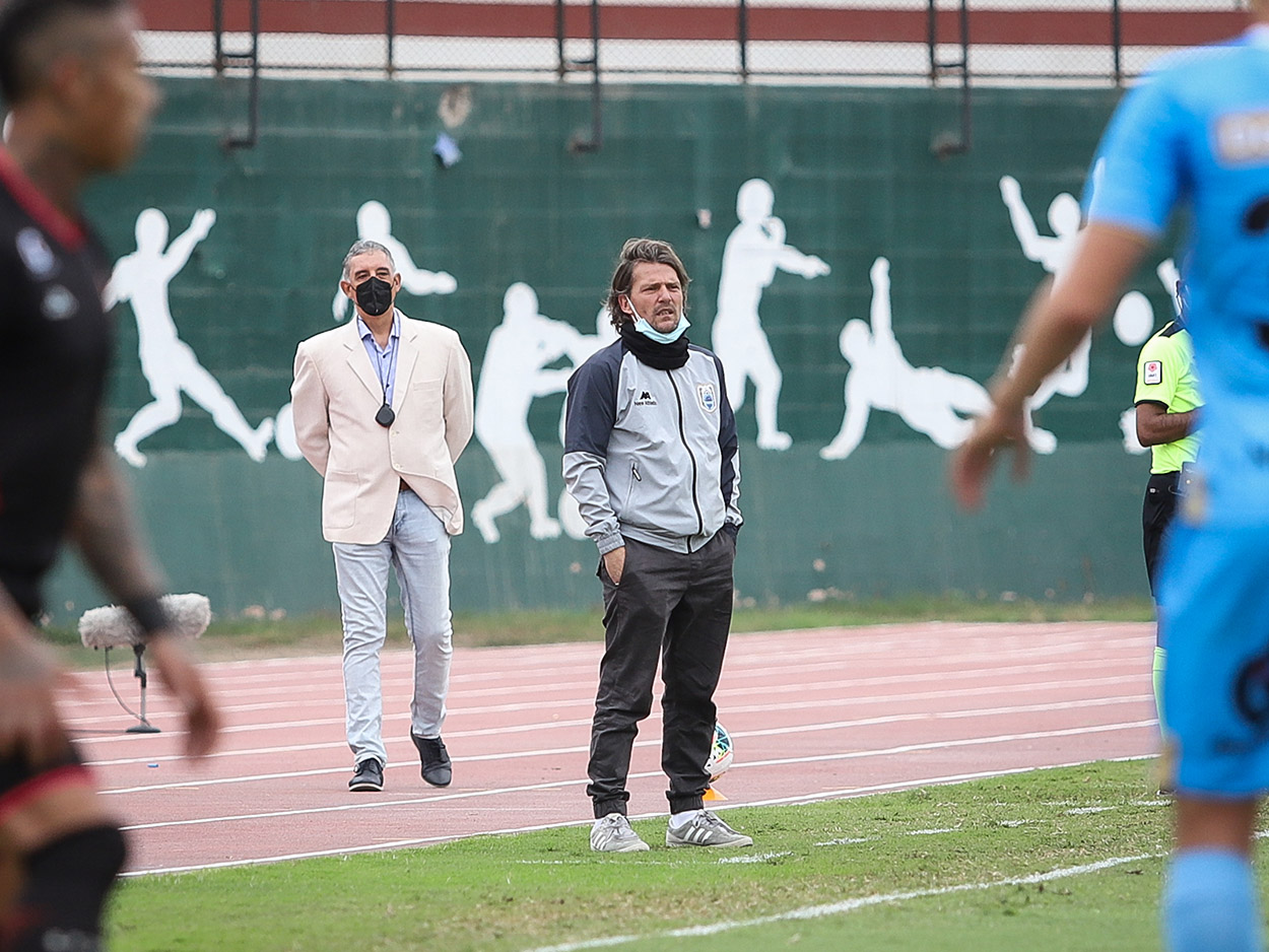 Carlos Desio analizó bien al rival de turno, Carlos Mannucci Foto: Liga 1