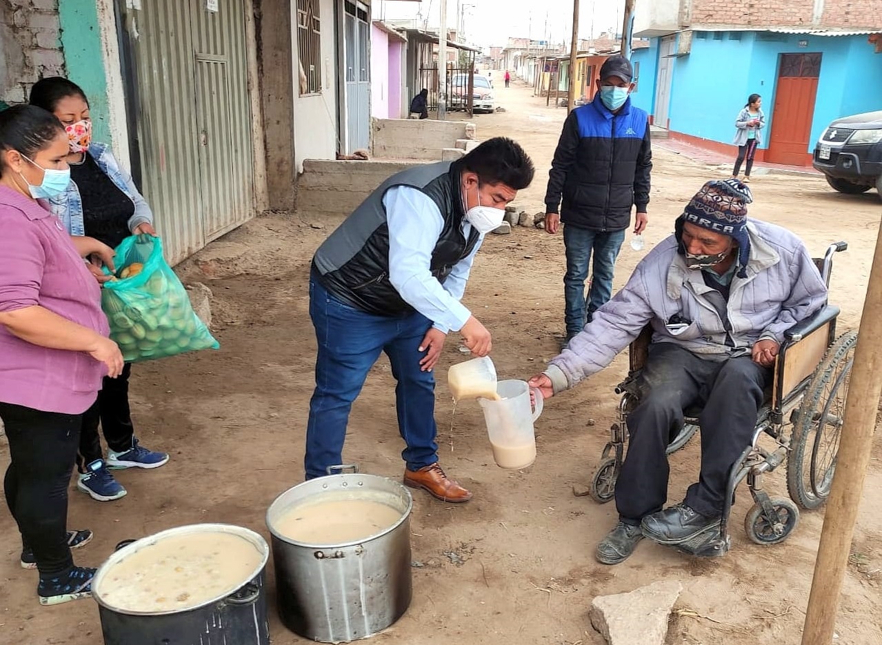 Trujillo: reparten mil desayunos a familias pobres de Alto Trujillo