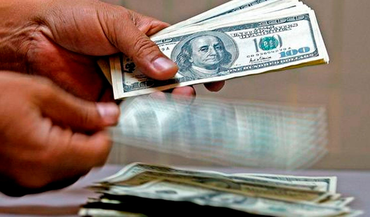 Conoce el precio del dólar hoy, según Dólar Monitor y DolarToday. Foto: AFP
