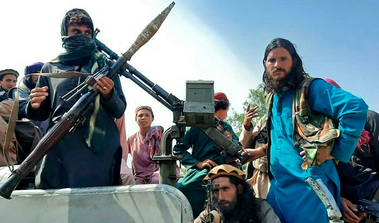 Cuando gobernaron Afganistán, entre 1996 y 2001, los talibanes impusieron una versión ultrarrigurosa de la ley islámica. Las mujeres no podían trabajar ni estudiar, y los ladrones y asesinos se enfrentaban a terribles castigos. Foto: AFP