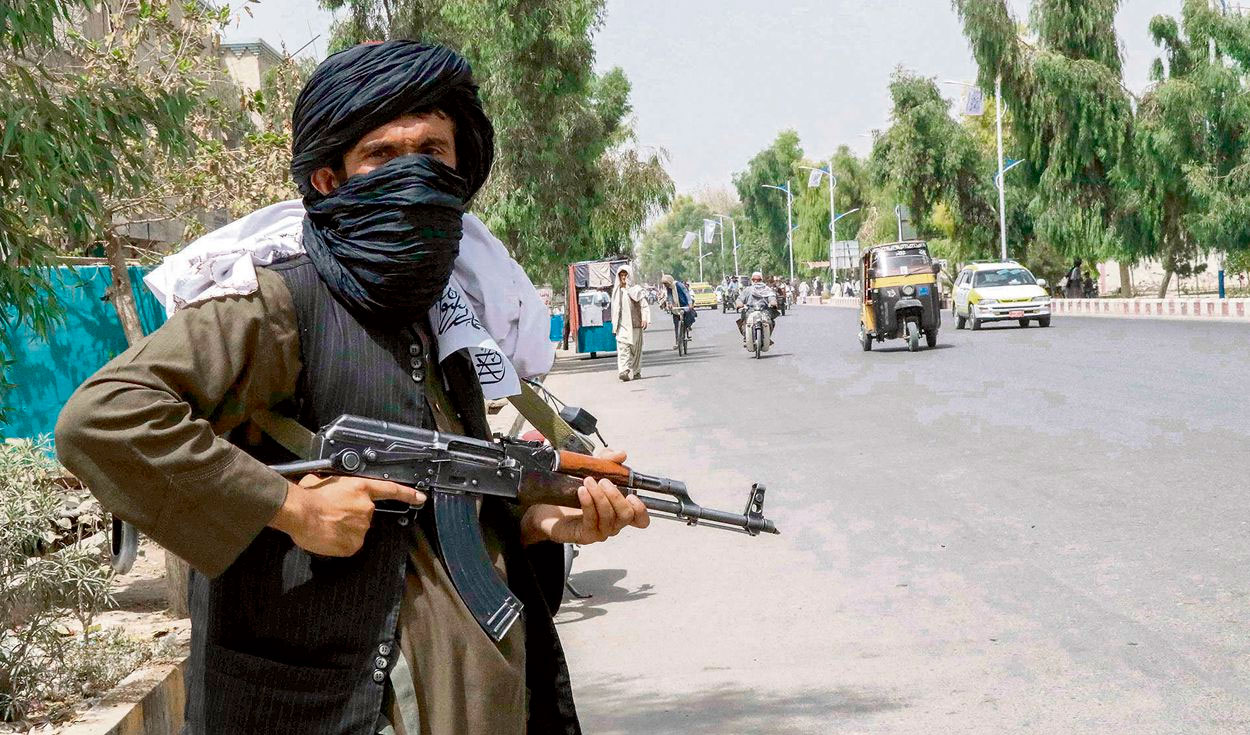 Dominio. Casi toda Afganistán está en manos de los talibanes, quienes asaltaron el poder la semana pasada. Foto: EFE