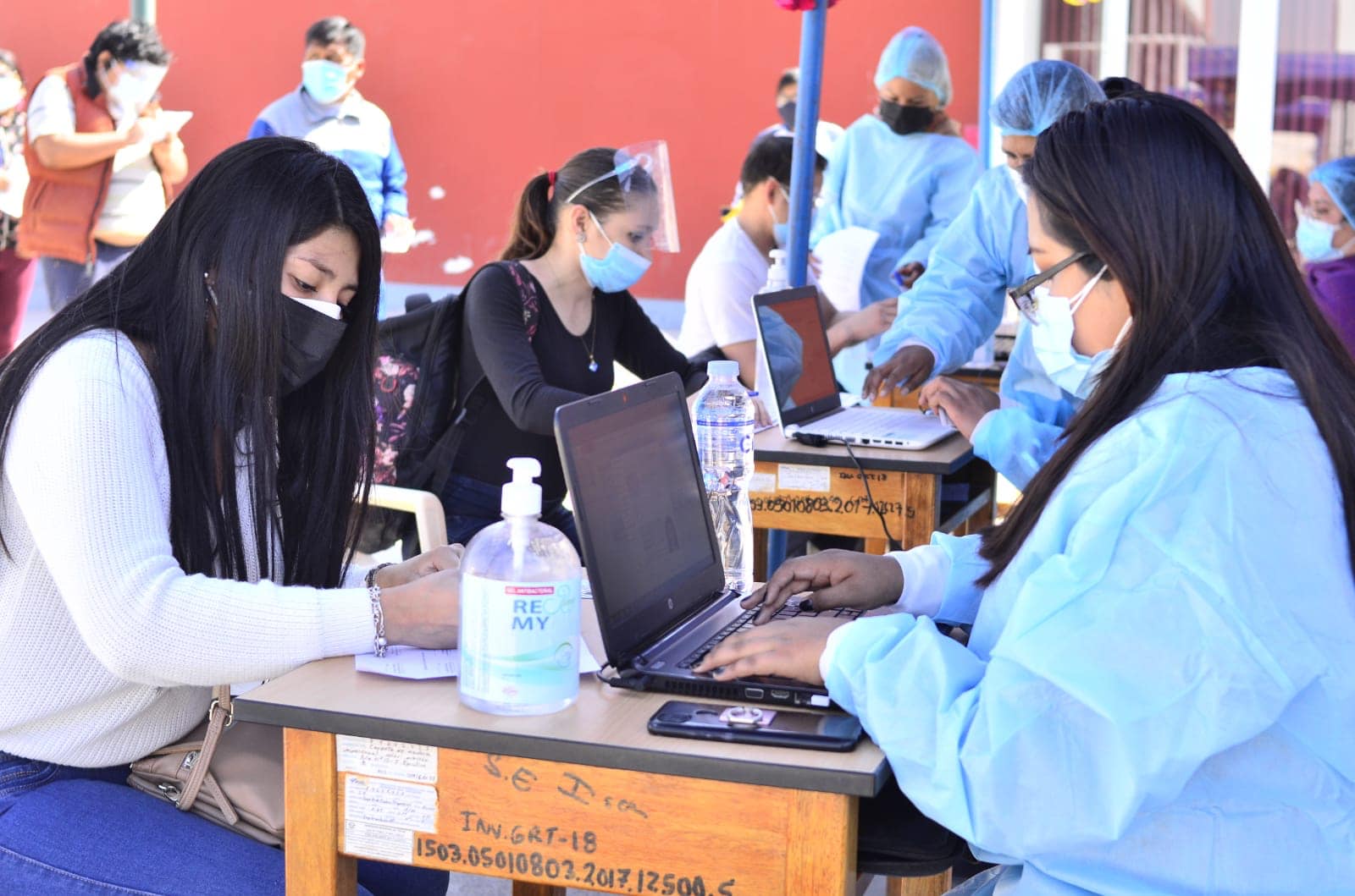 Se contaron con 10 puntos de vacunación  en la ciudad y en distritos rurales de la región Tacna. Diresa