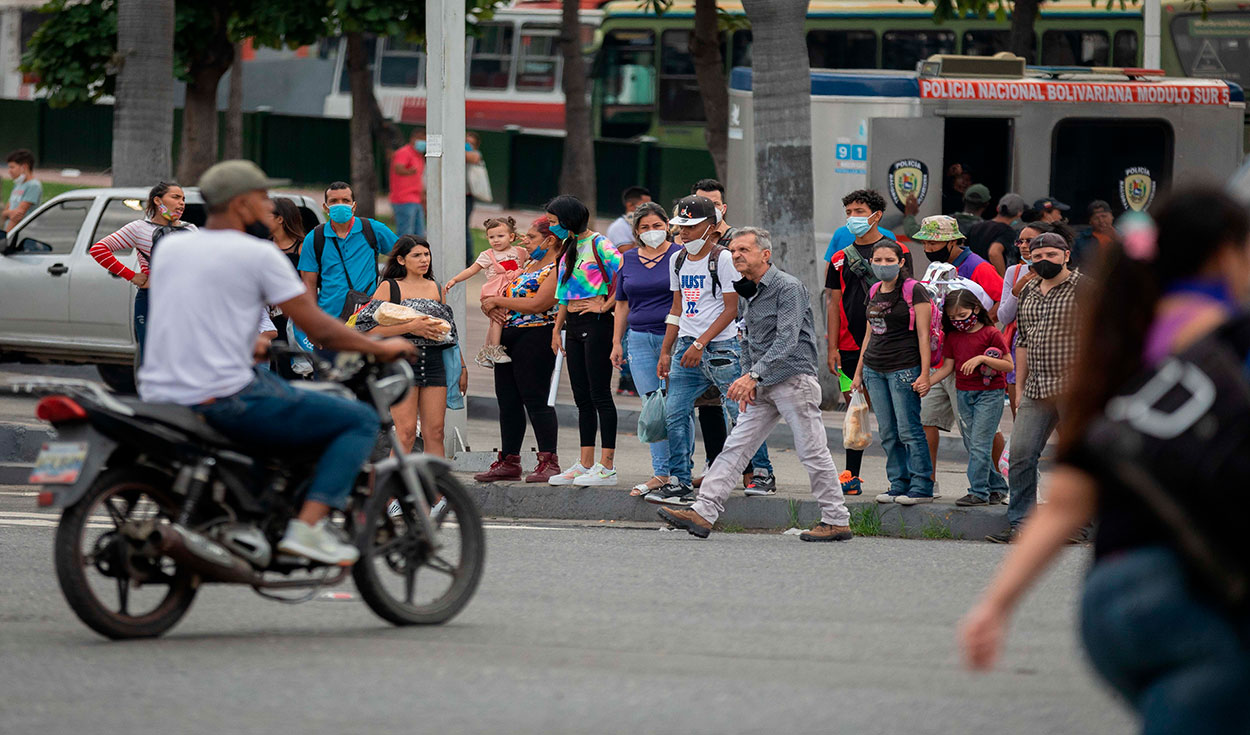 El Bono Diálogo por la Paz es el último bono anunciado por Maduro en Venezuela. Foto: EFE