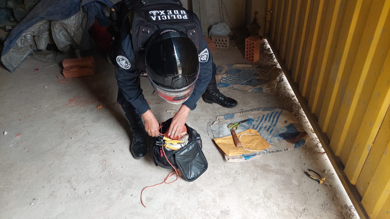 Trujillo: extorsionadores dejan dinamita y manuscrito extorsivo en vivienda