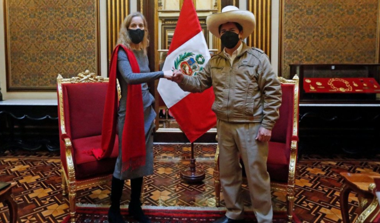 La reunión entre el presidente peruano y la embajadora de EE.UU. se llevó a cabo contando con la participación del ministro de Salud y el canciller, a fin de asegurar la llegada de más vacunas Pfizer. Foto: captura Twitter.